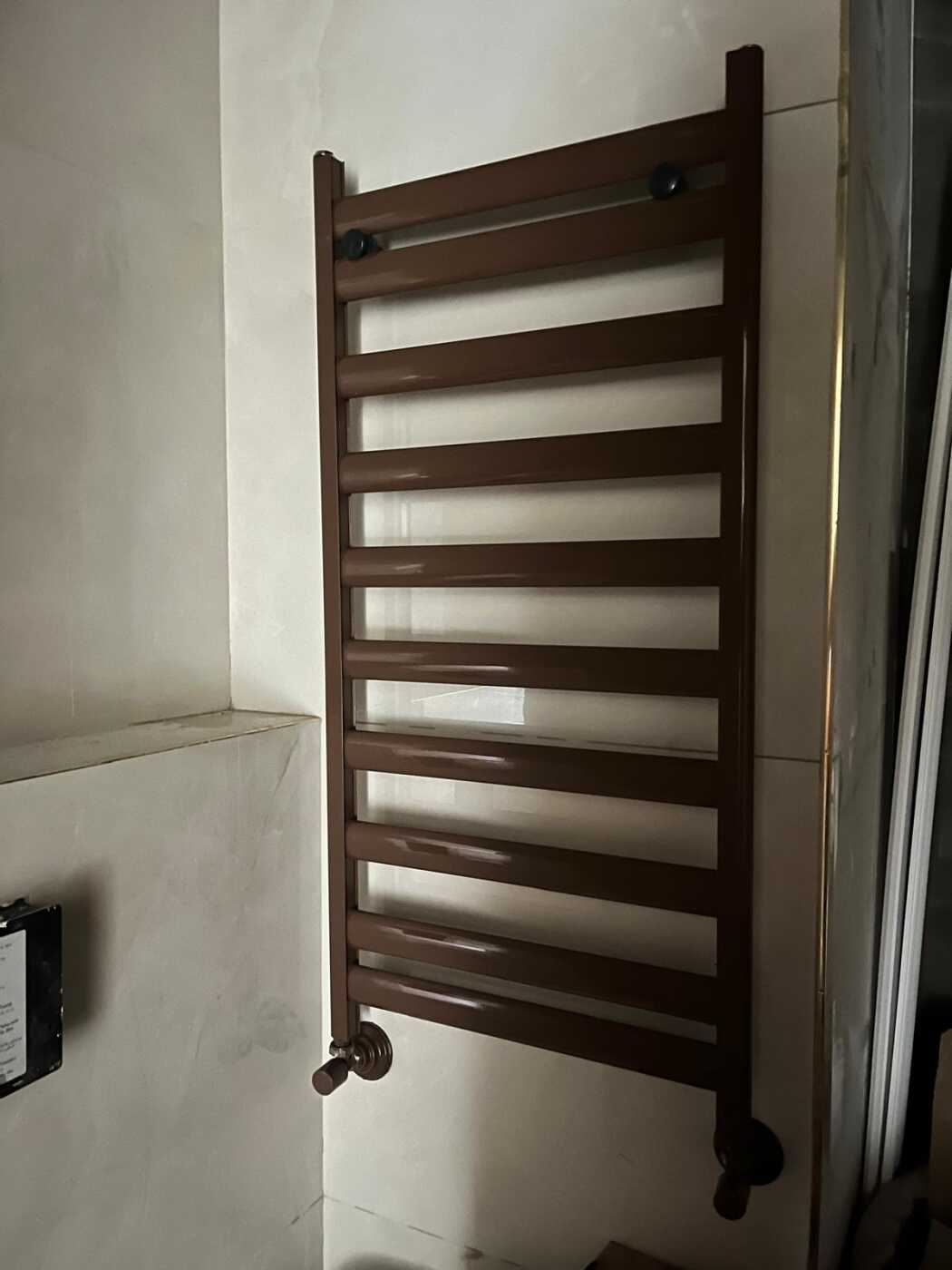 Qəhvəyi Pex Künc Radiator Ventili